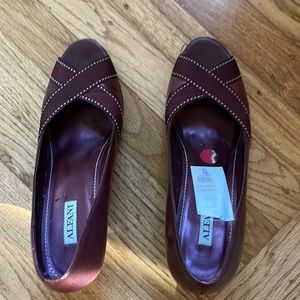 Alfani open toe burgundy 2.5 inch heel- women’s size 7.5.